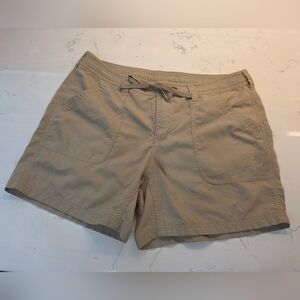 The North Face Women's Shorts Size 12 Tan Nylon Outdoors Walking Casual